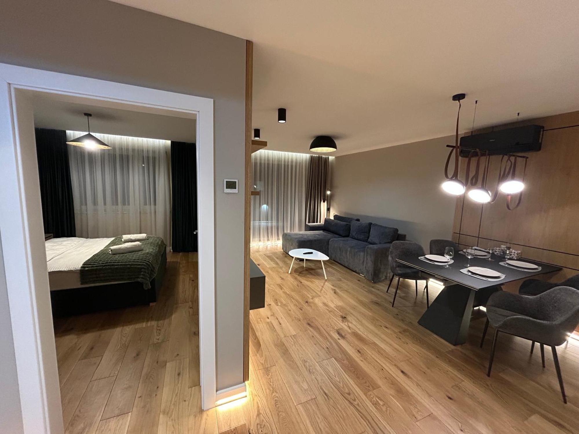 B-Holiday Luxury Apartments Urban Plaza Braşov Eksteriør bilde