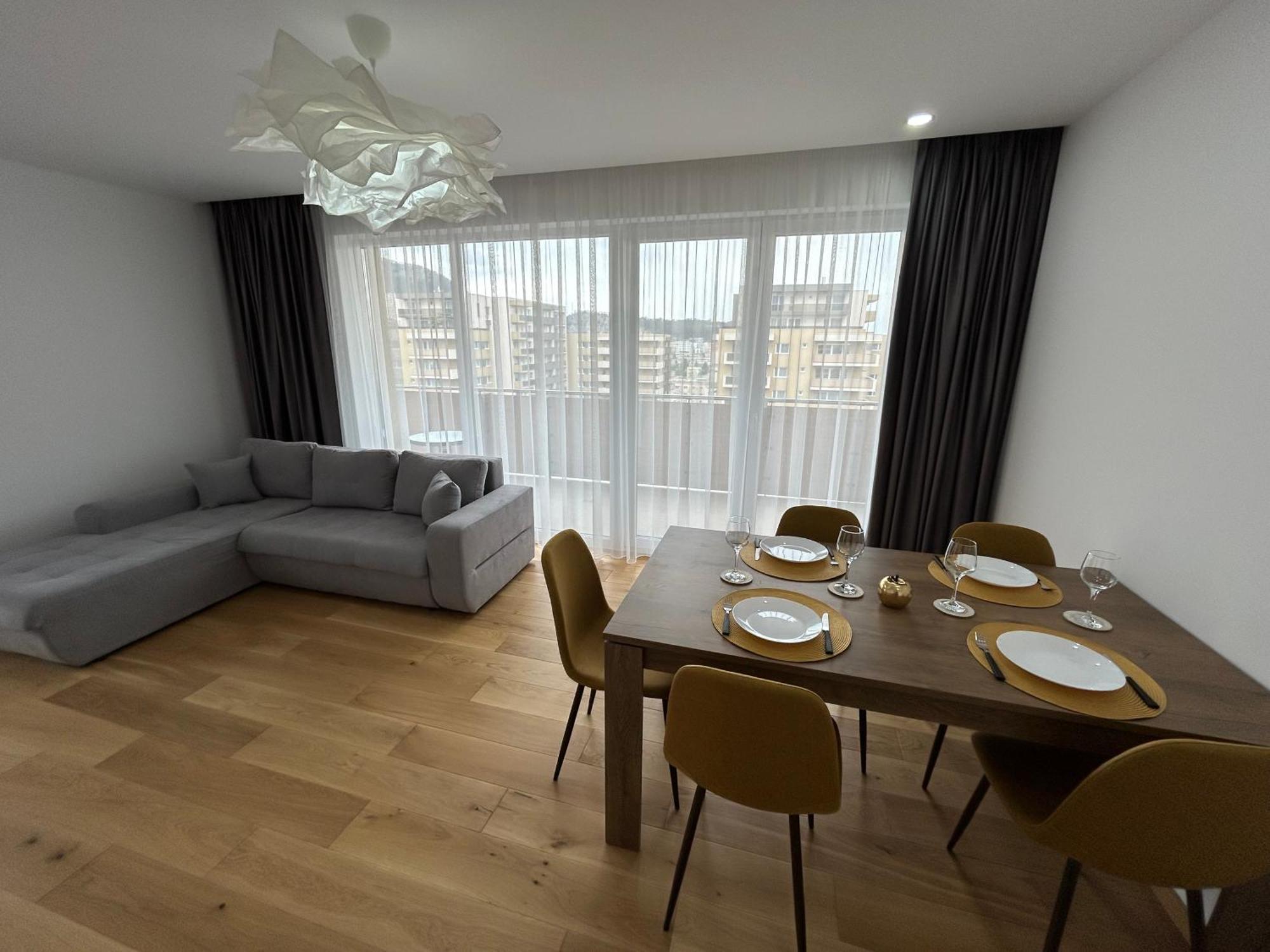 B-Holiday Luxury Apartments Urban Plaza Braşov Eksteriør bilde