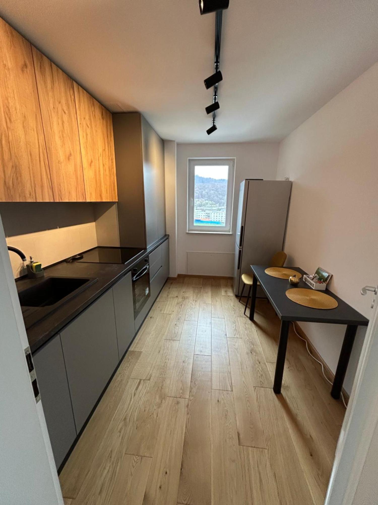 B-Holiday Luxury Apartments Urban Plaza Braşov Eksteriør bilde